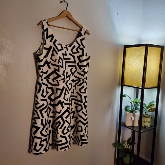 Forever 21 Dresses & Skirts - Forever 21 Retro Style Midi Dress Size 2X